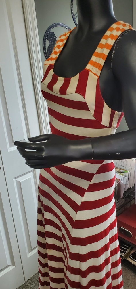 Dress - Picture 3 of 3